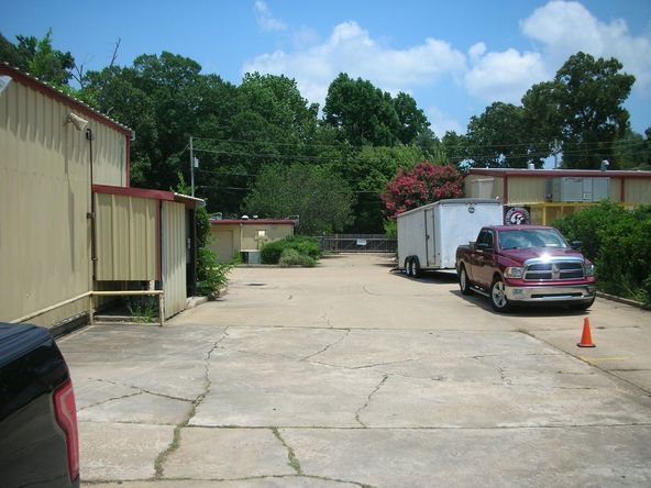 Pierremont Investment Properties: 1112 Pierremont Rd, Shreveport, LA 71106